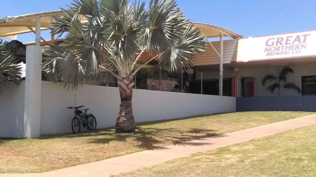 ***  Overlander Hotel Mount Isa Australia